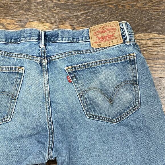 Levi's 505 Straight Fit Jeans Size 36 X 34 Cotton Denim Classic Cut Medium Wash - Picture 10 of 13